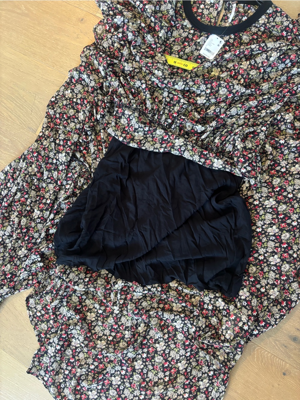 Free People Courtside Crush Maxi Dress Large Black Combo NWT floral sleeves Boho - Picture 12 of 12